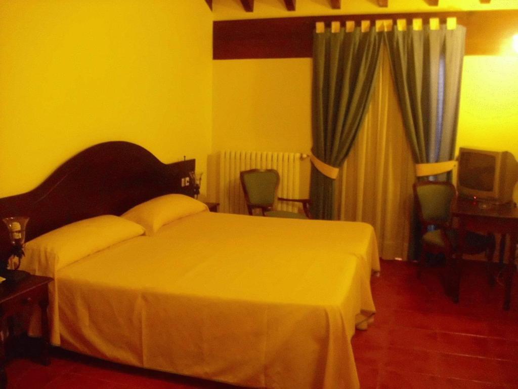 Hostal La Mancha Tarazona de la Mancha Room photo